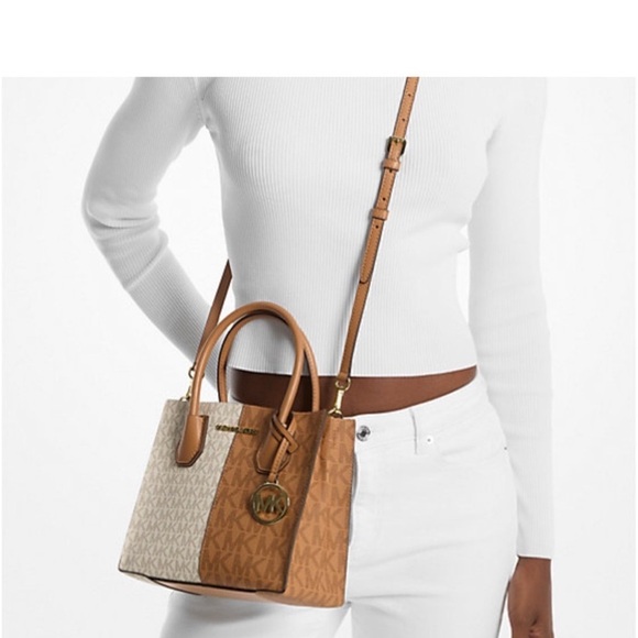 Michael Kors Small Mercer satchel crossbody - Picture 2 of 13
